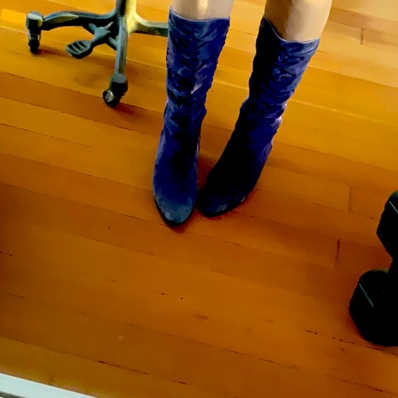 Unique Super Soft Eighties Boots - Picture 9 of 9